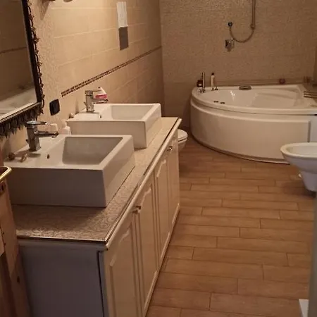 Sala Eventi Esmeralda Prezzo Per Comitive Apartment Portico di Caserta
